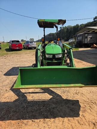 Image of John Deere 4052M equipment image 3