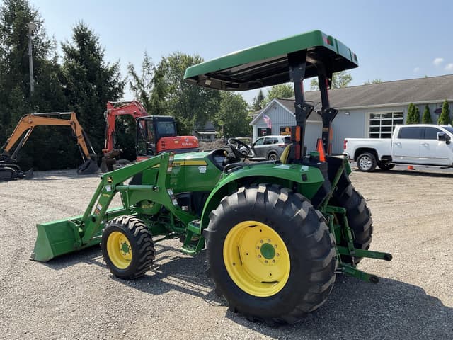Image of John Deere 4052M equipment image 2