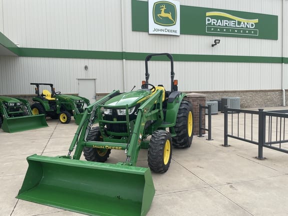 Main image John Deere 4052M