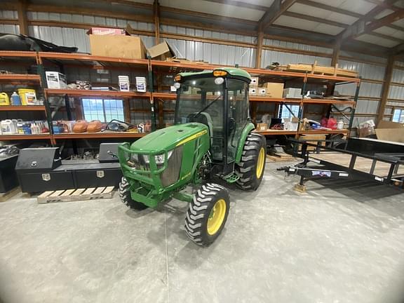 Image of John Deere 4052R equipment image 1