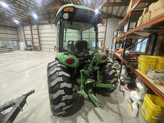 Image of John Deere 4052R equipment image 3