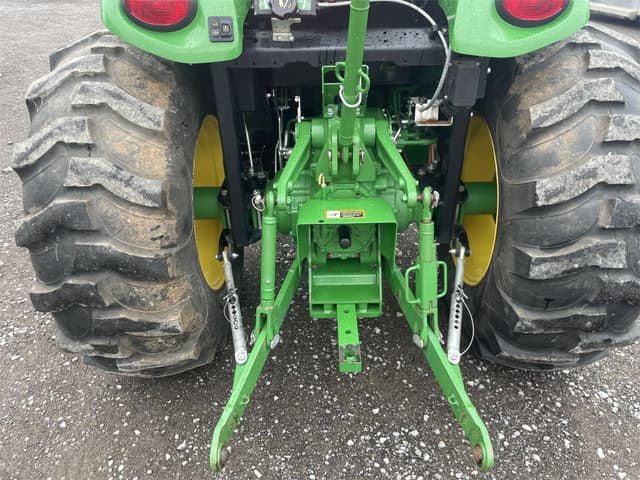 Image of John Deere 4052R equipment image 1