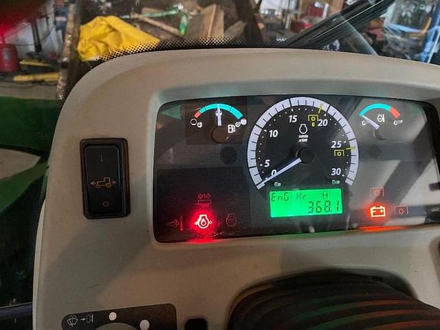 Image of John Deere 4052R equipment image 4