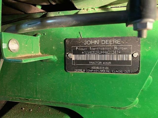 Image of John Deere 4052R equipment image 3
