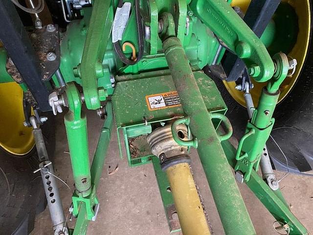 Image of John Deere 4052R equipment image 2