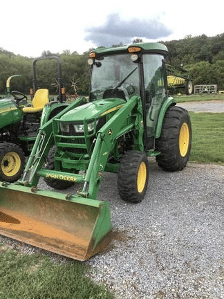 Main image John Deere 4052R
