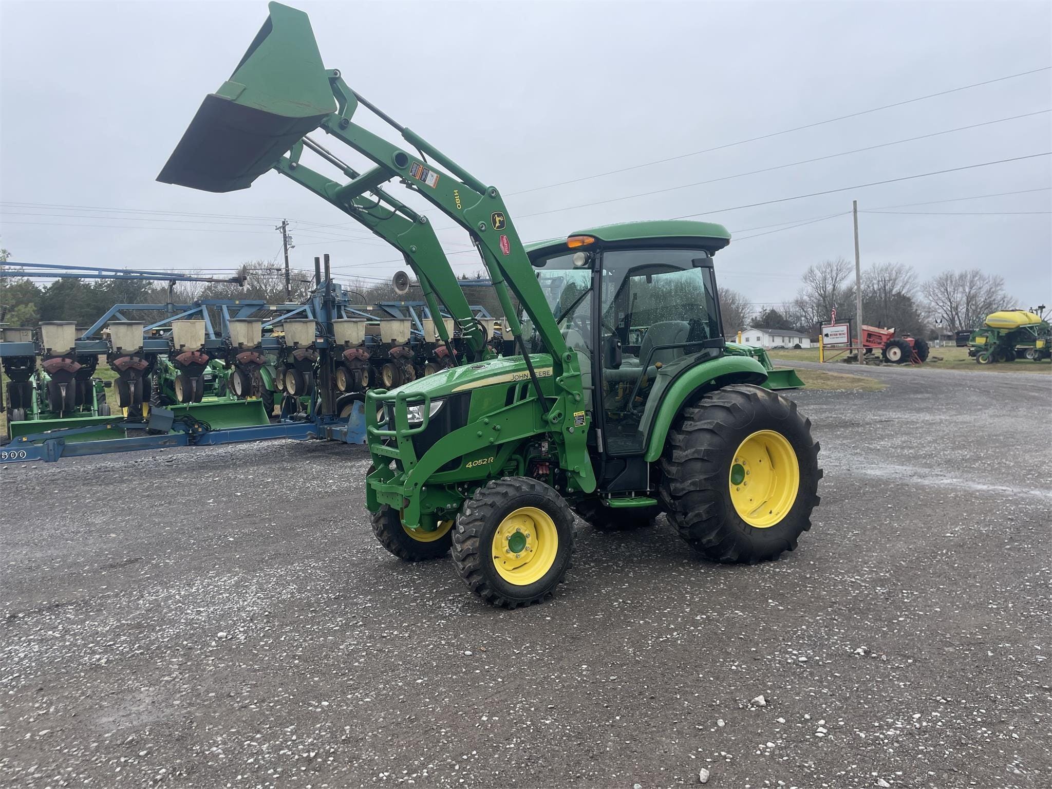 2017 John Deere 4052R Equipment Image0
