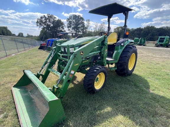 Main image John Deere 4052R