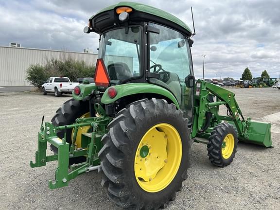 Image of John Deere 4052R equipment image 4