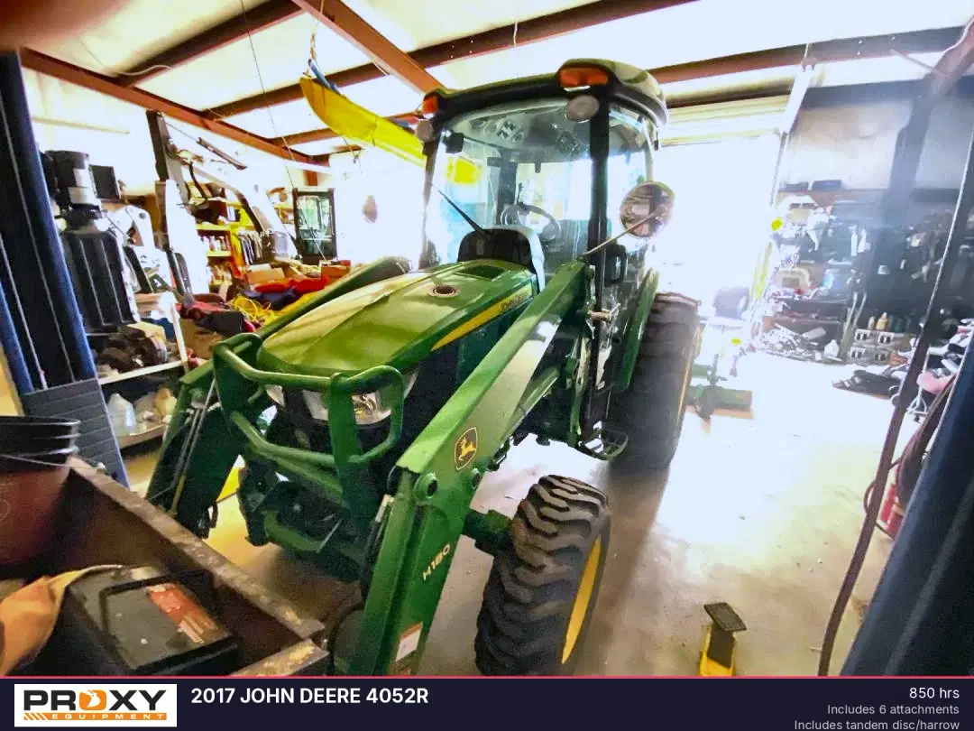 Image of John Deere 4052R Primary image
