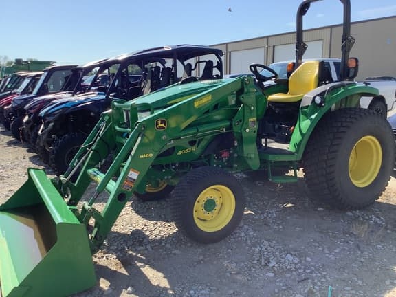 Image of John Deere 4052R equipment image 2