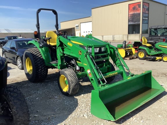 2017 John Deere 4052R Equipment Image0