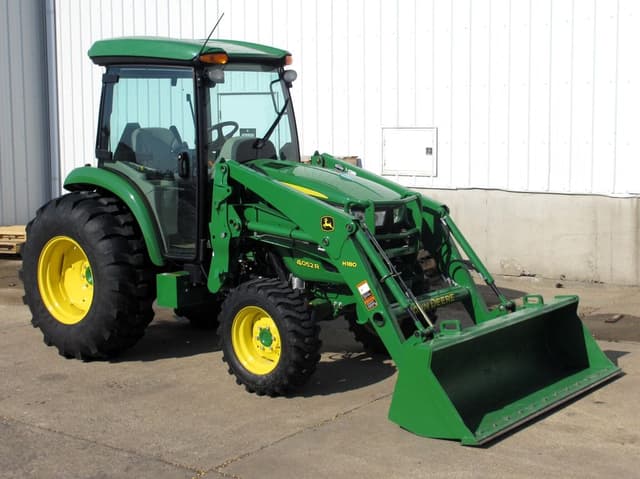 Image of John Deere 4052R equipment image 1