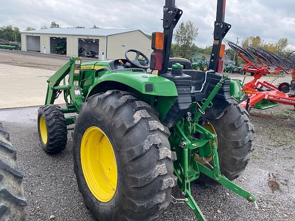 Image of John Deere 4066M equipment image 2