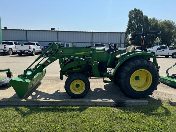 Main image John Deere 4066M