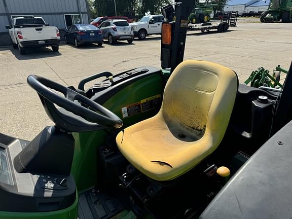 Image of John Deere 4066M equipment image 4