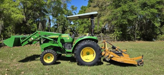 2017 John Deere 4066M Equipment Image0
