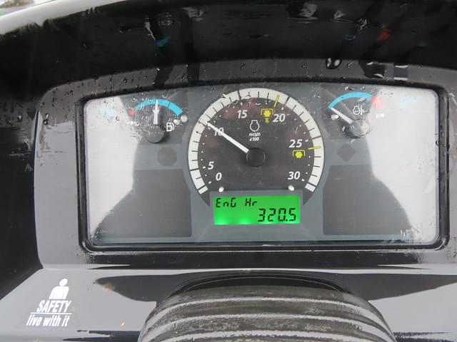 Image of John Deere 4066R equipment image 3