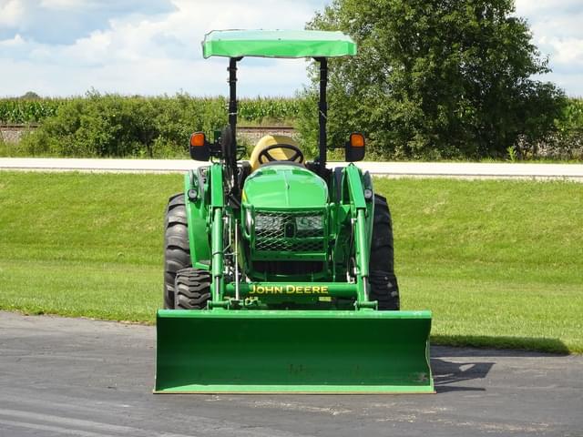 Image of John Deere 4066R equipment image 1