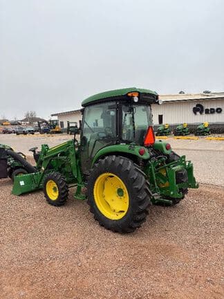 Image of John Deere 4066R equipment image 2