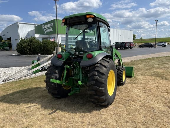 Image of John Deere 4066R equipment image 3