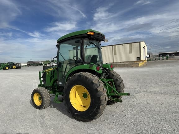 Image of John Deere 4066R equipment image 2