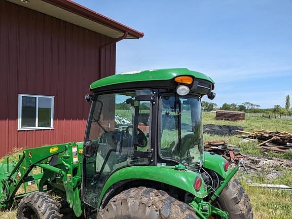 Image of John Deere 4066R equipment image 3