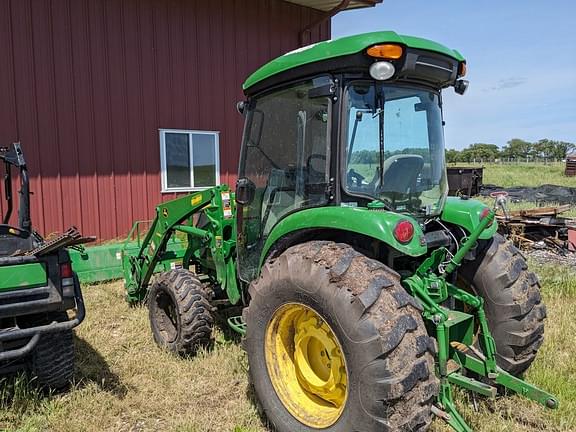 Image of John Deere 4066R equipment image 2