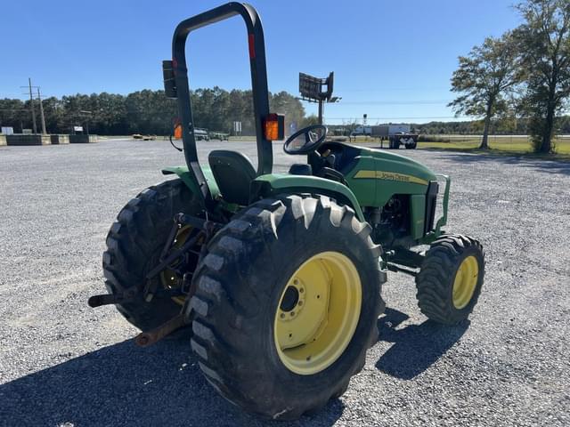 Image of John Deere 4105 equipment image 4