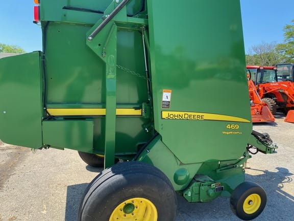 2017 John Deere 469 Megawide Plus Equipment Image0