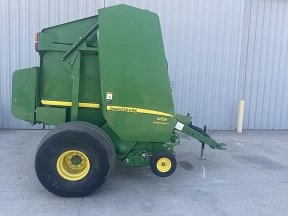 Image of John Deere 469 Megawide Plus equipment image 2