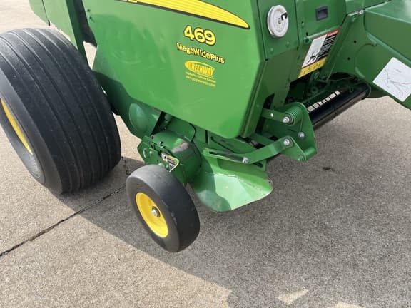 Image of John Deere 469 equipment image 1