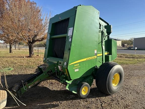 Image of John Deere 469 Megawide Plus equipment image 2