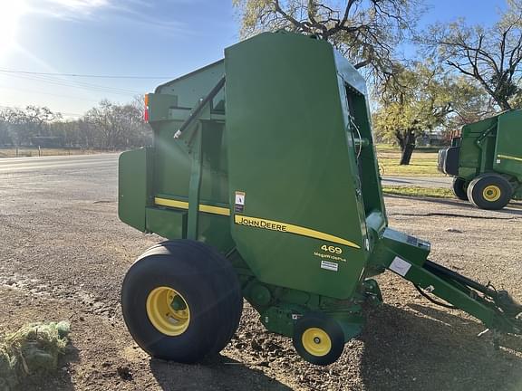 Image of John Deere 469 Megawide Plus equipment image 4