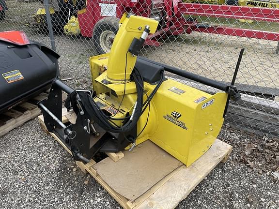 Image of John Deere 47" Snow Blower Primary image