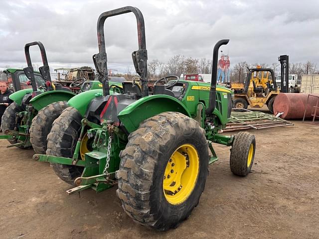 Image of John Deere 5045E equipment image 3