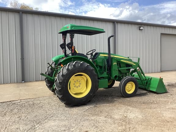 Image of John Deere 5045E equipment image 3