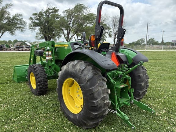 Image of John Deere 5045E equipment image 2