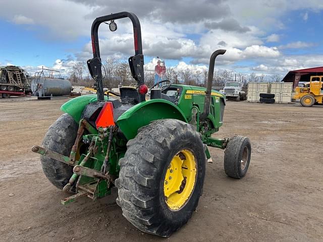 Image of John Deere 5045E equipment image 4