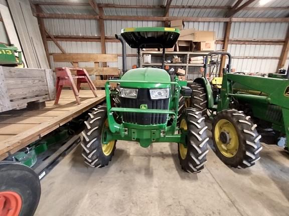 Image of John Deere 5045E equipment image 1