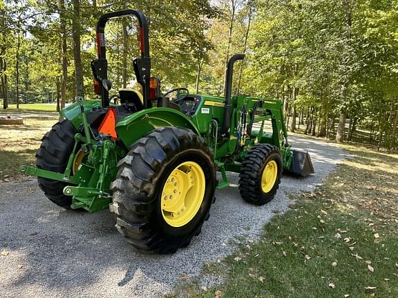 Image of John Deere 5045E equipment image 3