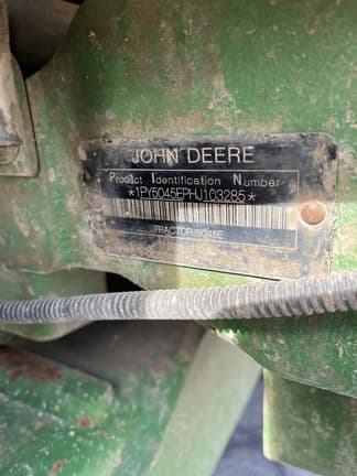 Image of John Deere 5045E equipment image 3
