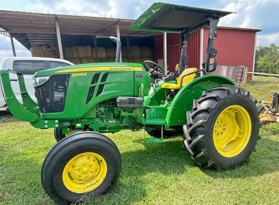 2017 John Deere 5045E Equipment Image0