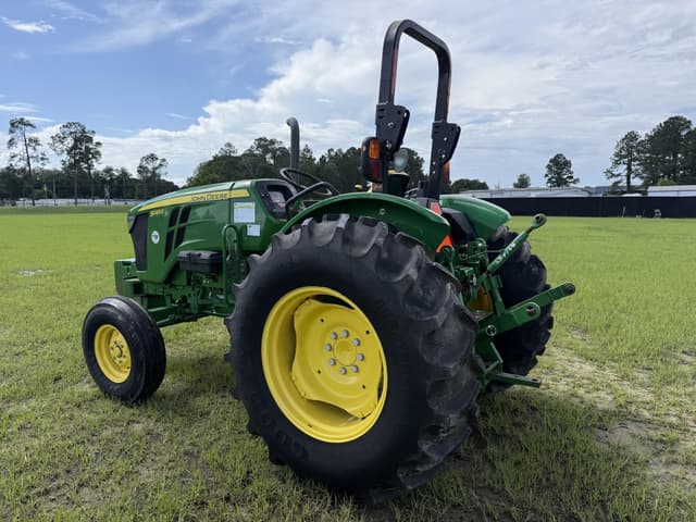 Image of John Deere 5045E equipment image 2