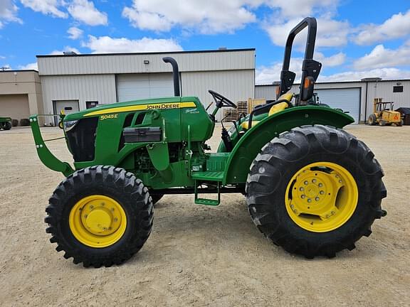 Image of John Deere 5045E Primary image