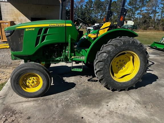 Image of John Deere 5045E Image 1