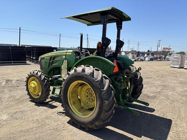 Image of John Deere 5045E equipment image 3