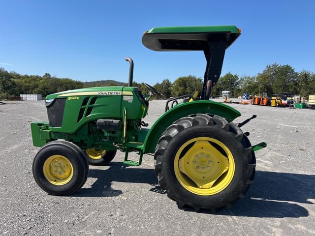 Image of John Deere 5045E equipment image 1