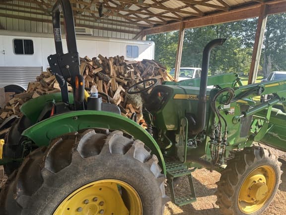 Image of John Deere 5055E equipment image 3