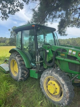 2017 John Deere 5055E Equipment Image0